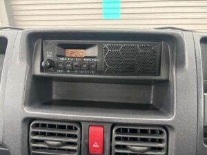 スズキ キャリイ 660 KCエアコン・パワステ 3方開 4WD 画像3